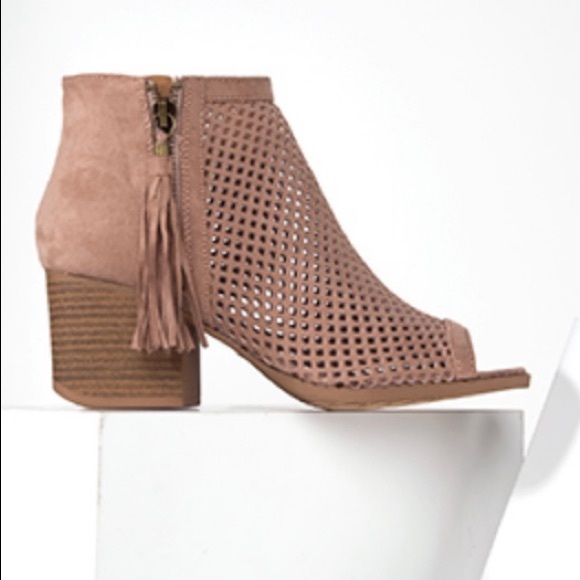 ugg flat boot